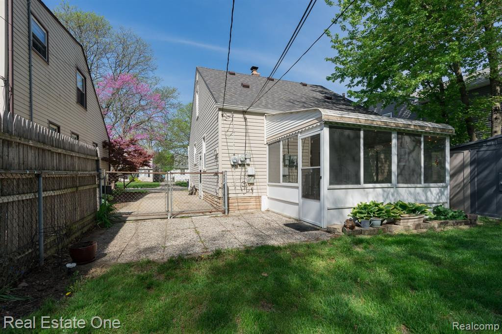 808 N EDISON Avenue, Royal Oak, MI 48067 — Photo 40