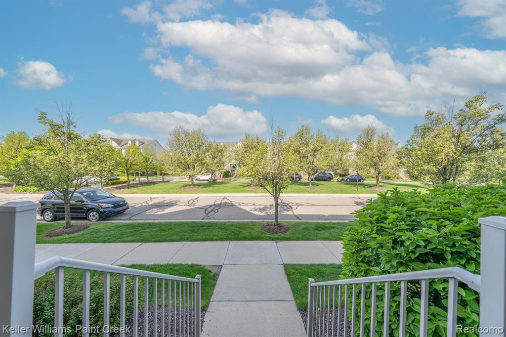 180 CENTER Boulevard, Wixom, MI 48393 — Photo 4