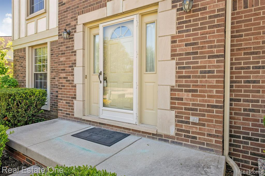 25553 Keenan, Novi, MI — Photo 4