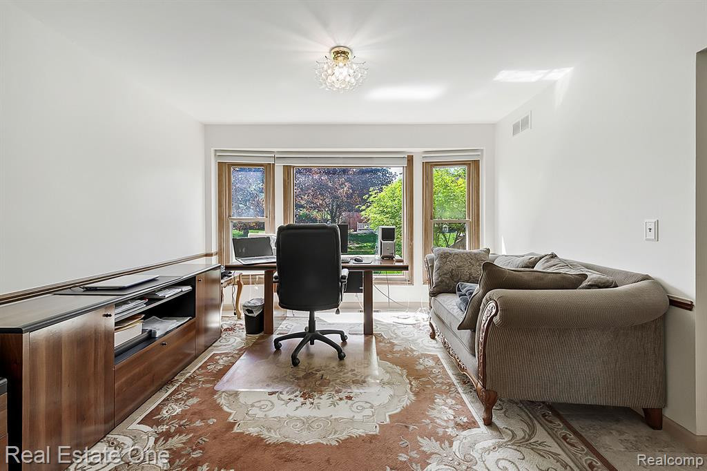 25553 Keenan, Novi, MI — Photo 9