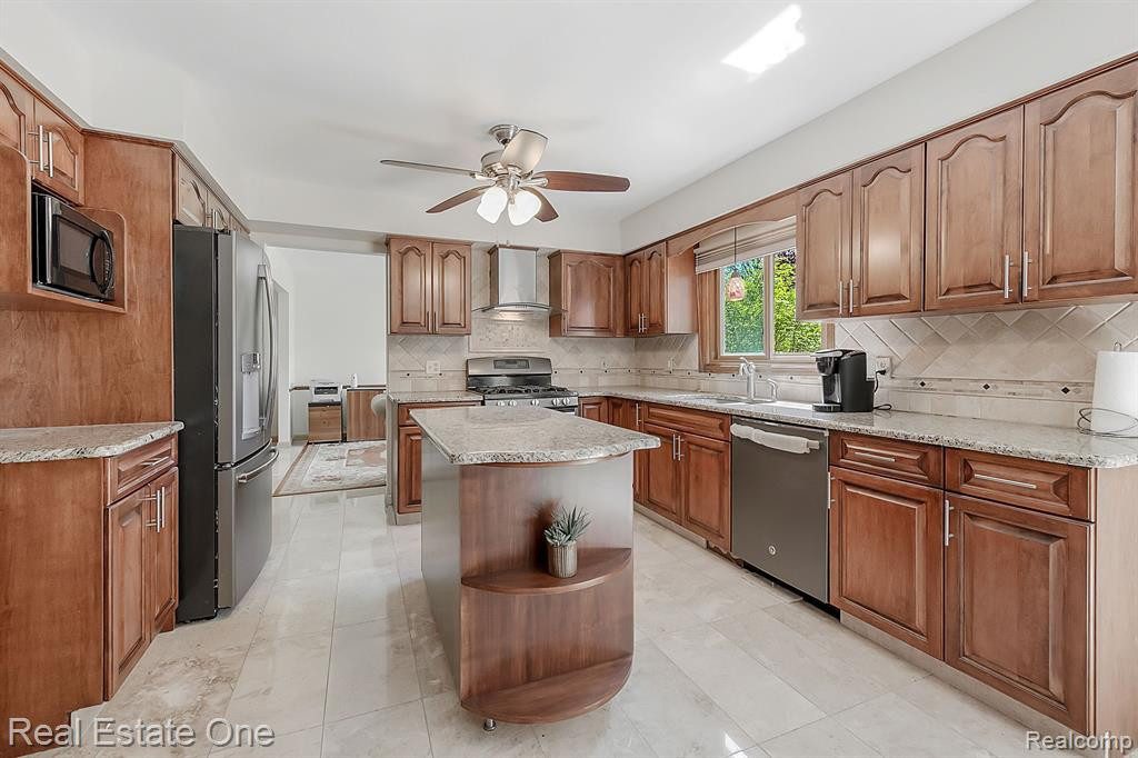 25553 Keenan, Novi, MI — Photo 11
