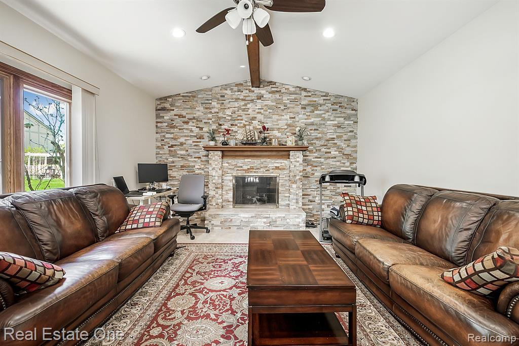 25553 Keenan, Novi, MI — Photo 15
