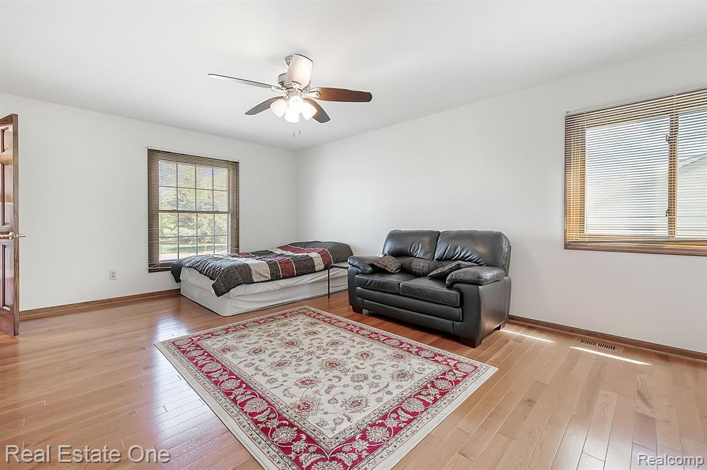 25553 Keenan, Novi, MI — Photo 20