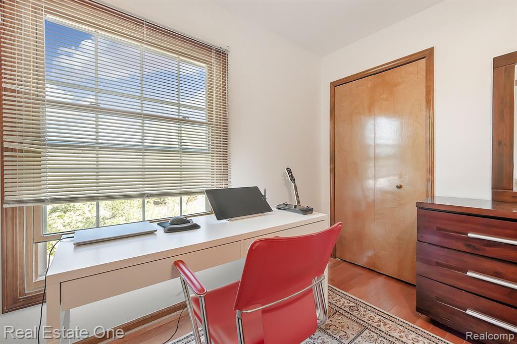 25553 Keenan, Novi, MI — Photo 25