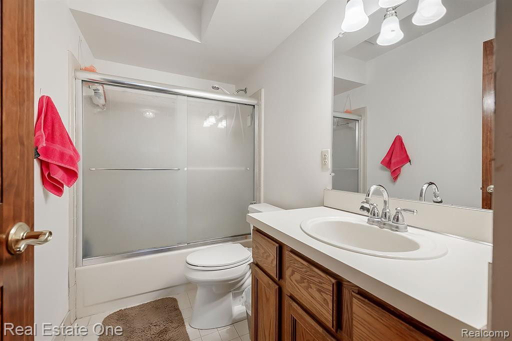 25553 Keenan, Novi, MI — Photo 26