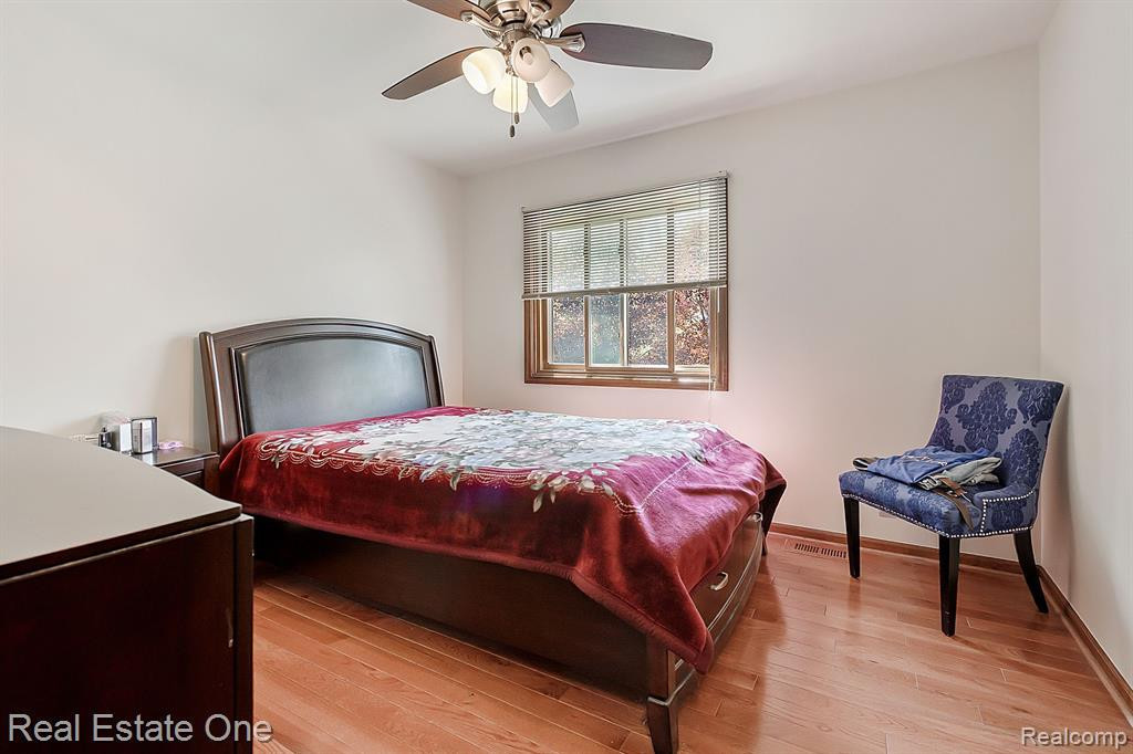 25553 Keenan, Novi, MI — Photo 27