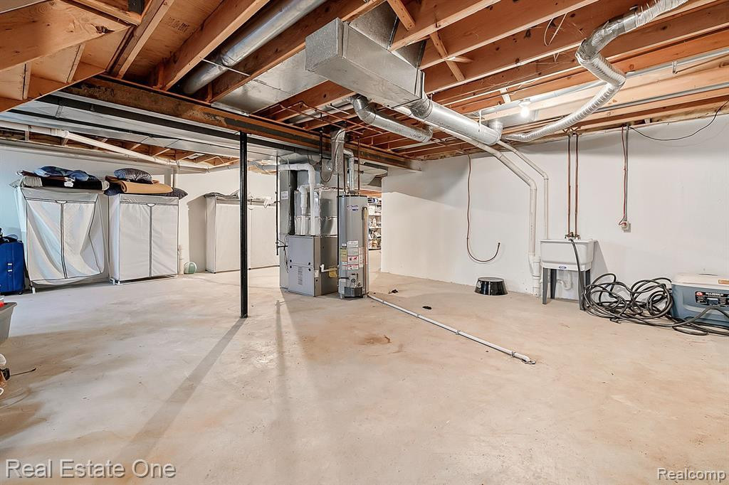 25553 Keenan, Novi, MI — Photo 30