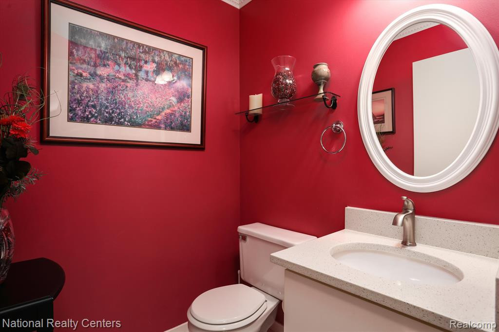 475 WINWOOD Circle, Walled Lake, MI 48390 — Photo 12