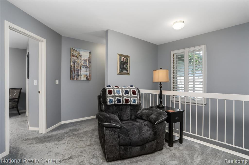 475 WINWOOD Circle, Walled Lake, MI 48390 — Photo 16