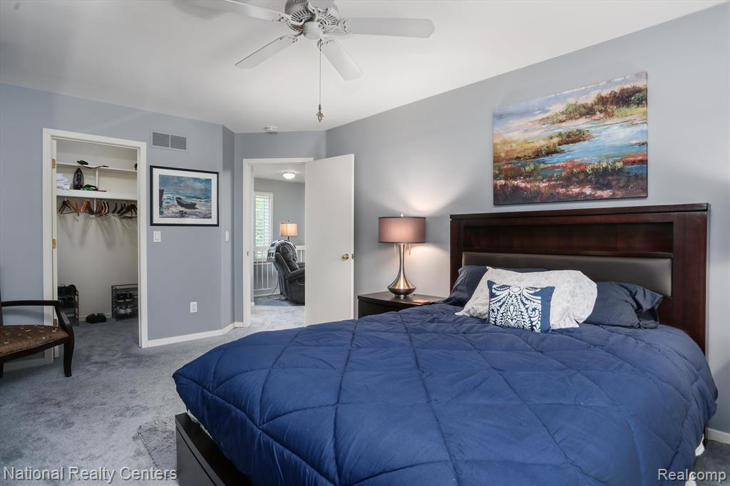 475 WINWOOD Circle, Walled Lake, MI 48390 — Photo 18
