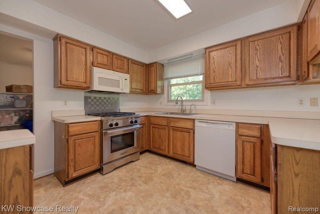 42519 BRADNER Road, Northville, MI 48168 — Photo 7