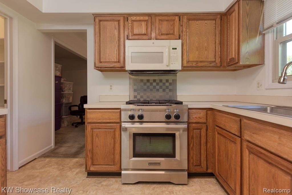 42519 BRADNER Road, Northville, MI 48168 — Photo 8