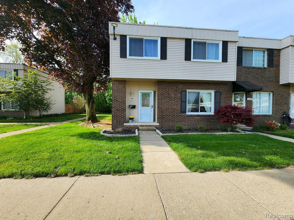 509 ESTRADA Drive, Belleville, MI 48111 — front exterior