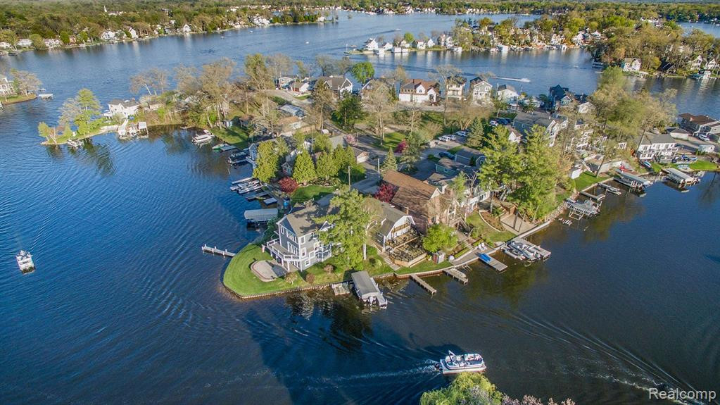 355 PARK Avenue, Lake Orion, MI 48362 — Photo 4