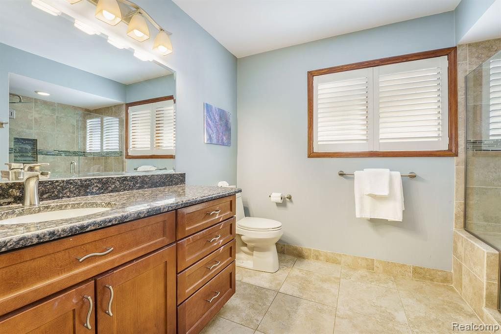 355 PARK Avenue, Lake Orion, MI 48362 — Photo 23