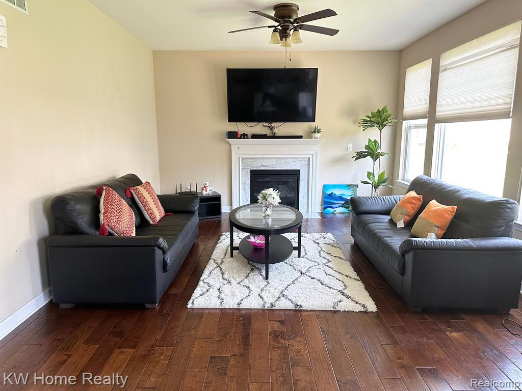 27078 LADBROKE Street, Novi, MI — Photo 15