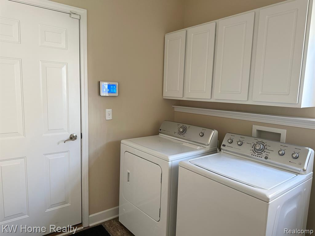 27078 LADBROKE Street, Novi, MI — Photo 20