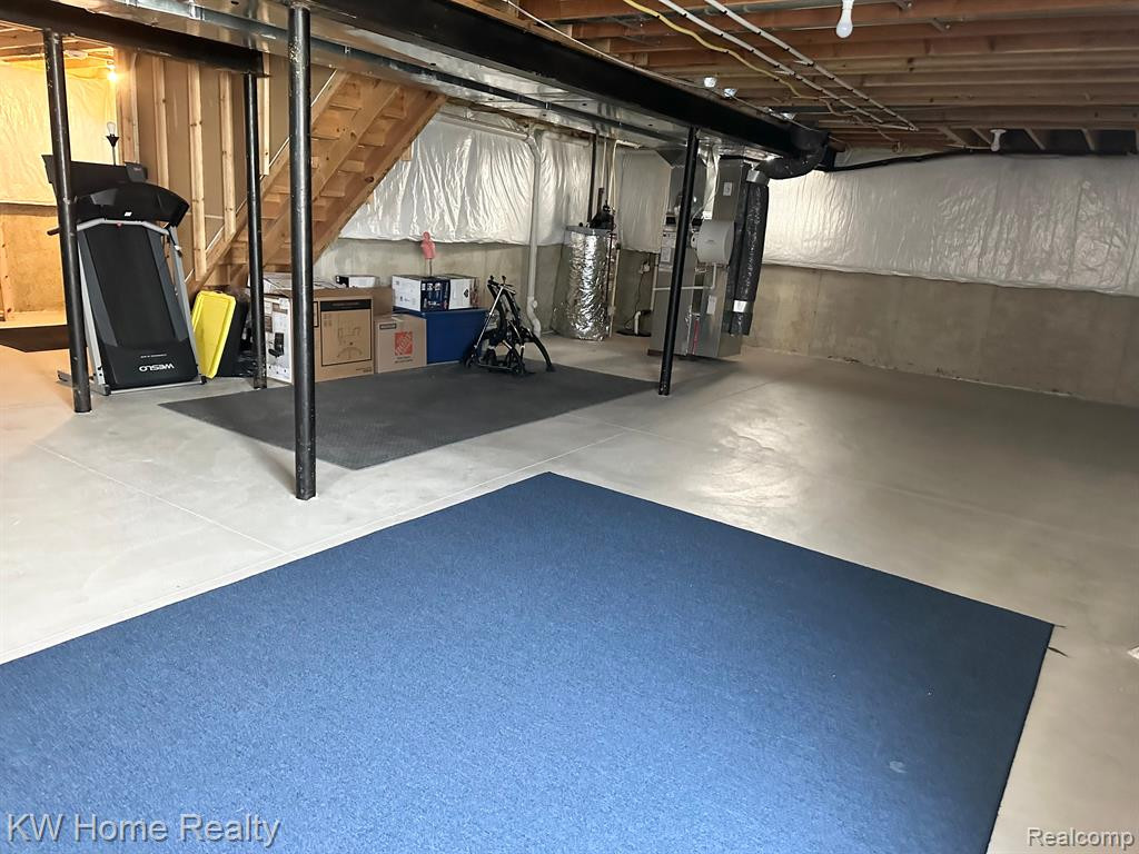 27078 LADBROKE Street, Novi, MI — Photo 38
