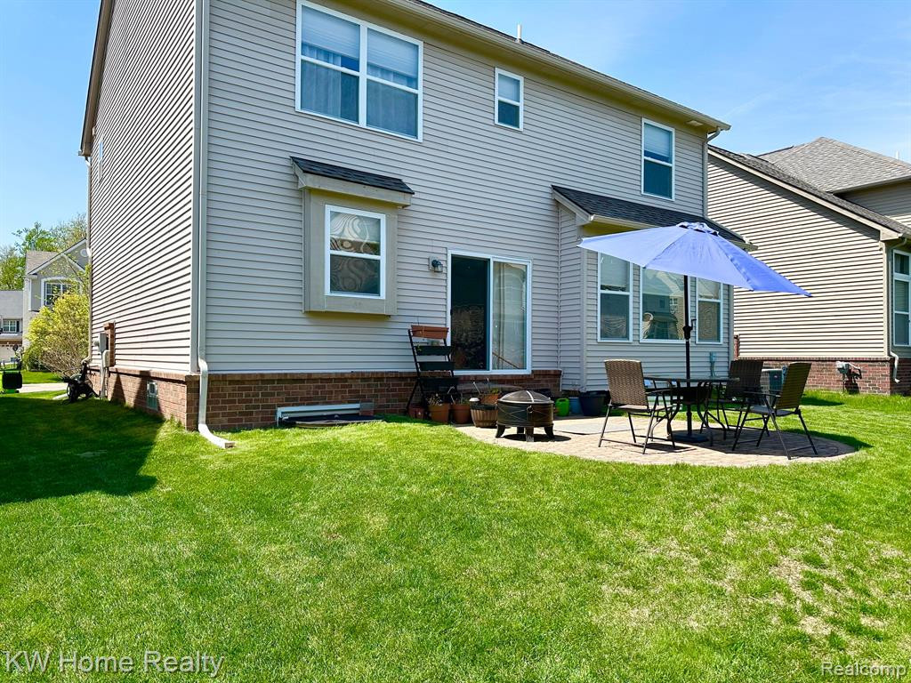 27078 LADBROKE Street, Novi, MI — Photo 40