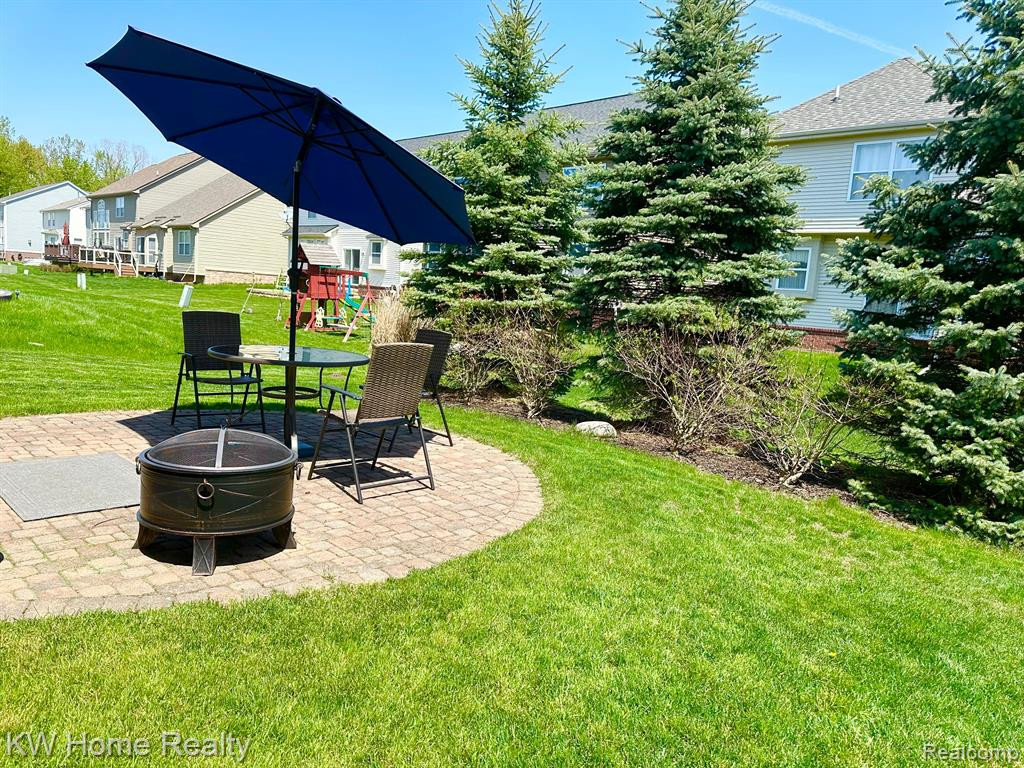 27078 LADBROKE Street, Novi, MI — Photo 41