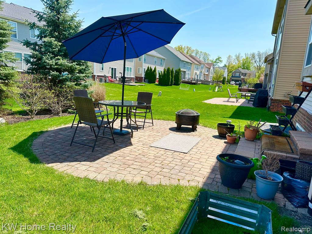 27078 LADBROKE Street, Novi, MI — Photo 43