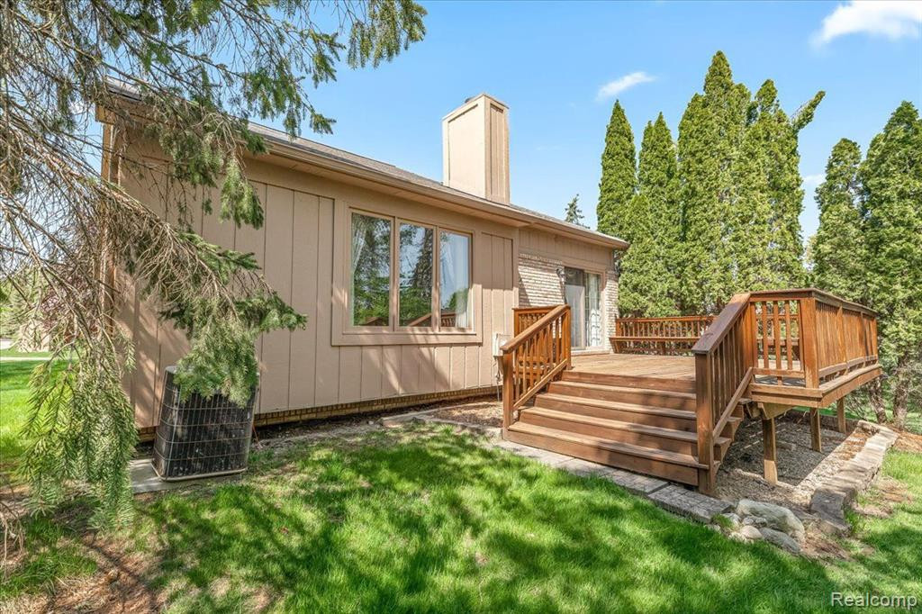 35375 LONE PINE Lane, Farmington Hills, MI 48335 — Photo 3
