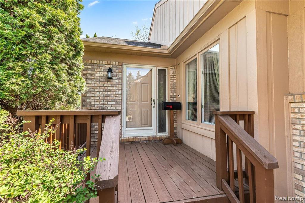 35375 LONE PINE Lane, Farmington Hills, MI 48335 — Photo 6