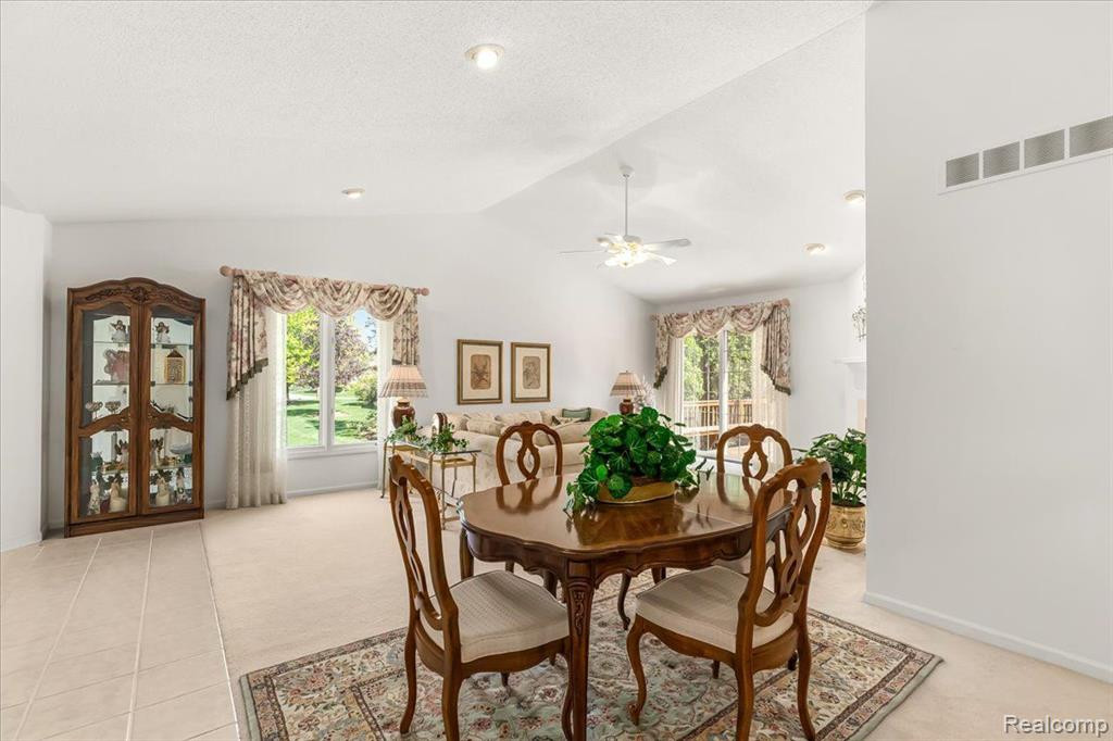 35375 LONE PINE Lane, Farmington Hills, MI 48335 — Photo 13