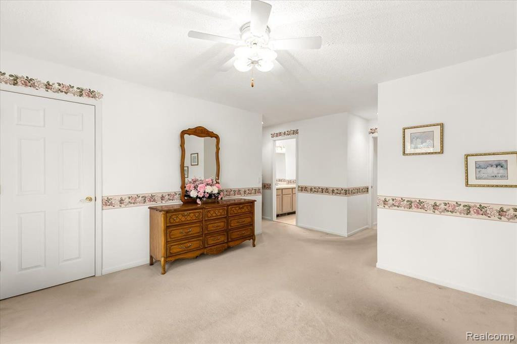 35375 LONE PINE Lane, Farmington Hills, MI 48335 — Photo 17