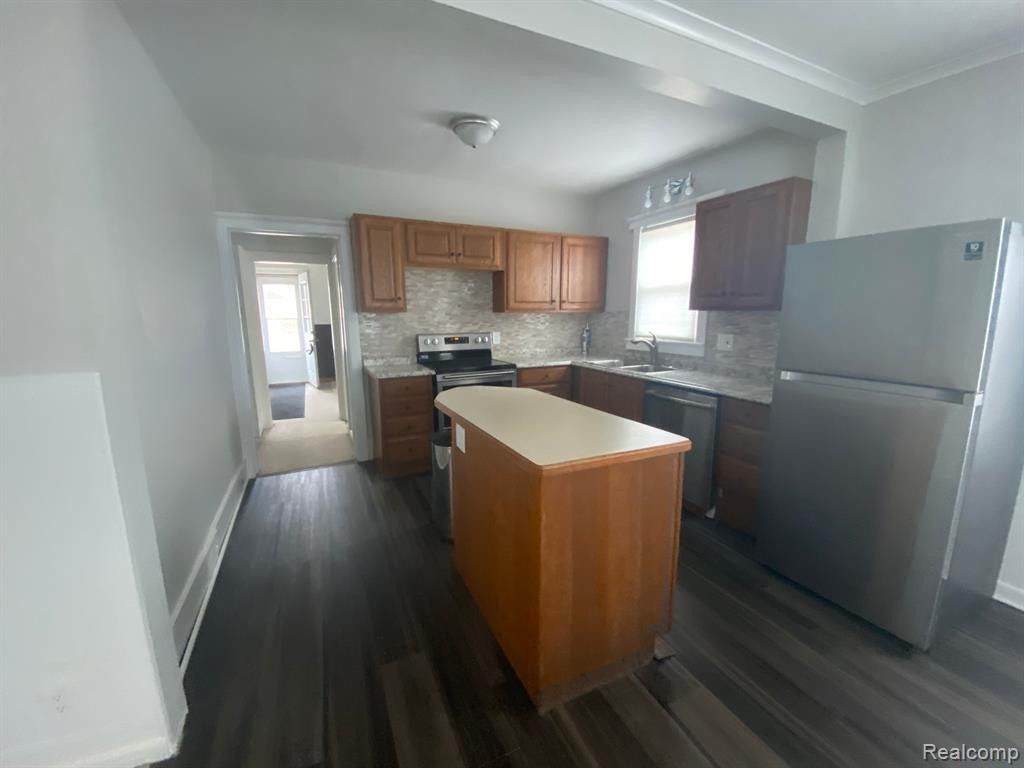 705 E MAIN Street, Brighton, MI 48116 — Photo 15