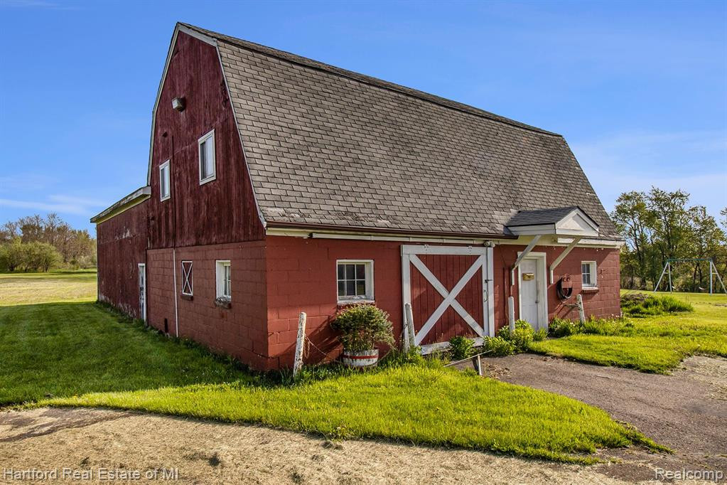 51714 9 MILE Road, Northville, MI 48167 — Photo 7