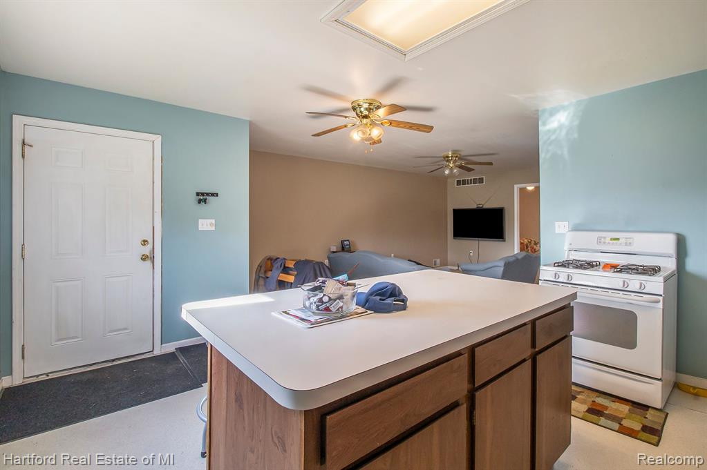 51714 9 MILE Road, Northville, MI 48167 — Photo 32