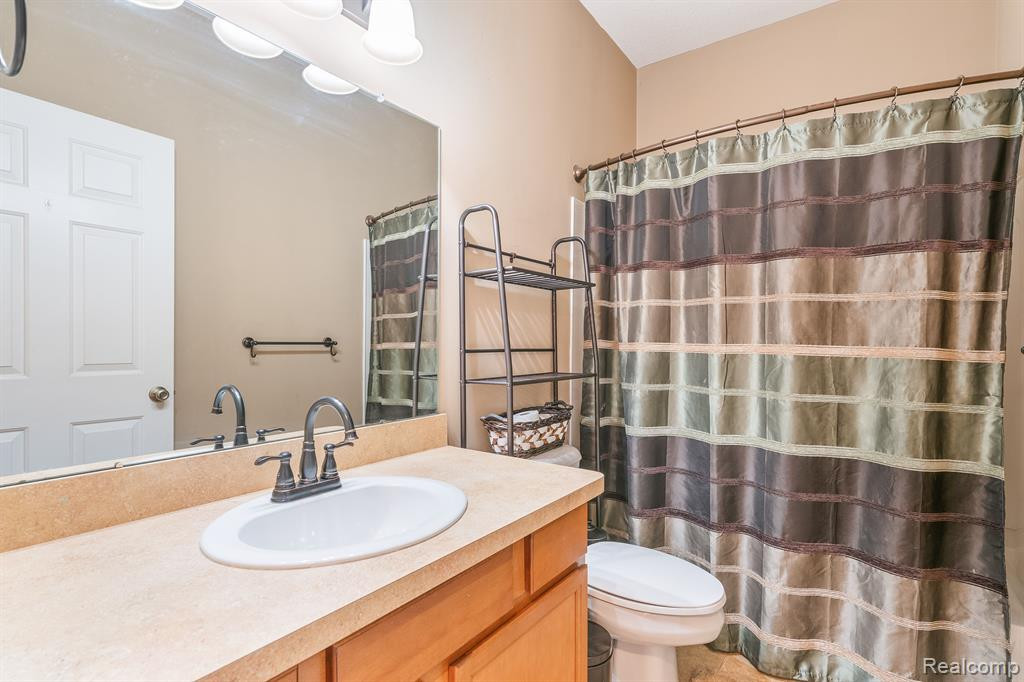 22470 WHITE PINE Drive, New Boston, MI 48164 — Photo 16