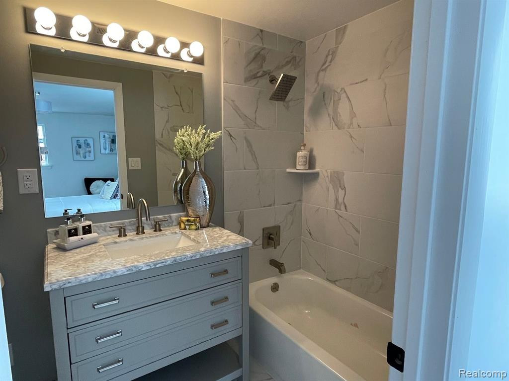 3424 YELLOWSTONE Drive, Ann Arbor, MI 48105 — Photo 26