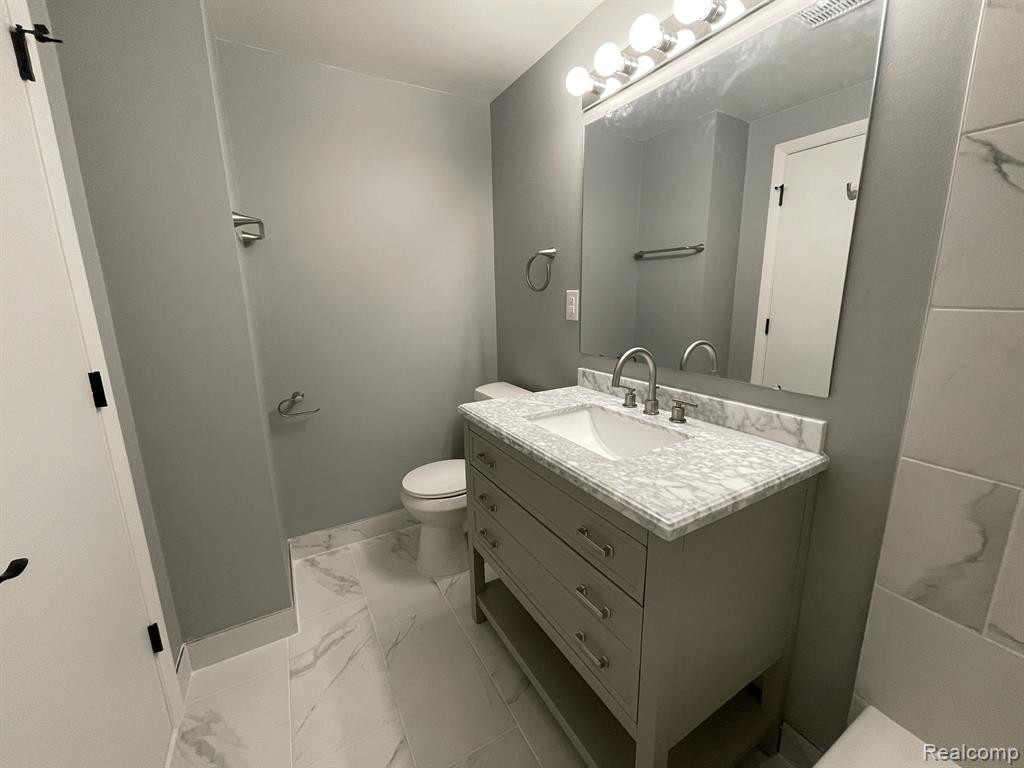 3424 YELLOWSTONE Drive, Ann Arbor, MI 48105 — Photo 28