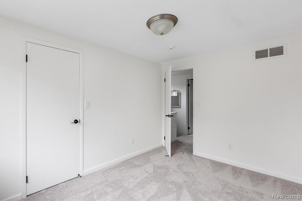 3424 YELLOWSTONE Drive, Ann Arbor, MI 48105 — Photo 30