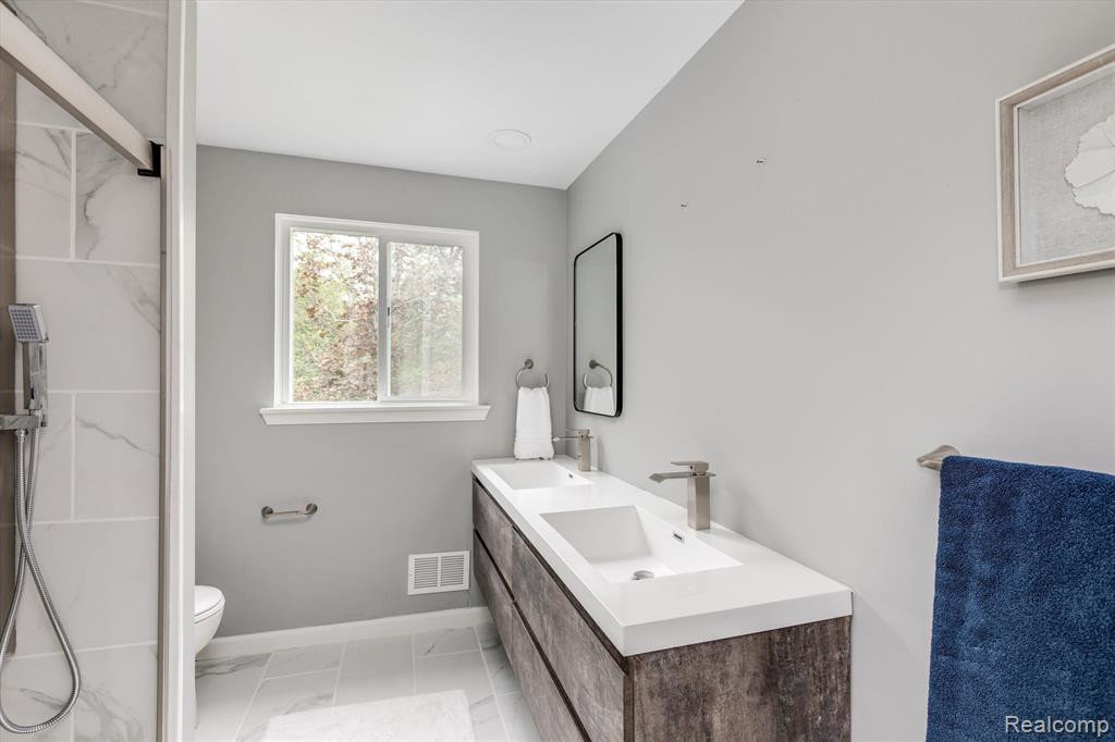 3424 YELLOWSTONE Drive, Ann Arbor, MI 48105 — Photo 34