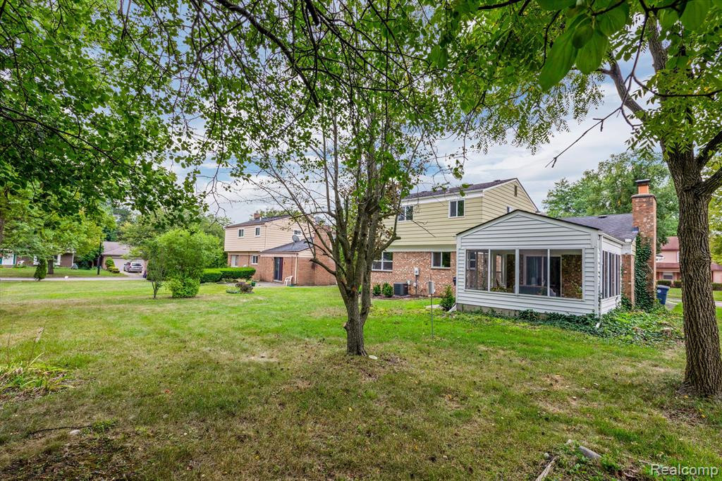 3424 YELLOWSTONE Drive, Ann Arbor, MI 48105 — Photo 38