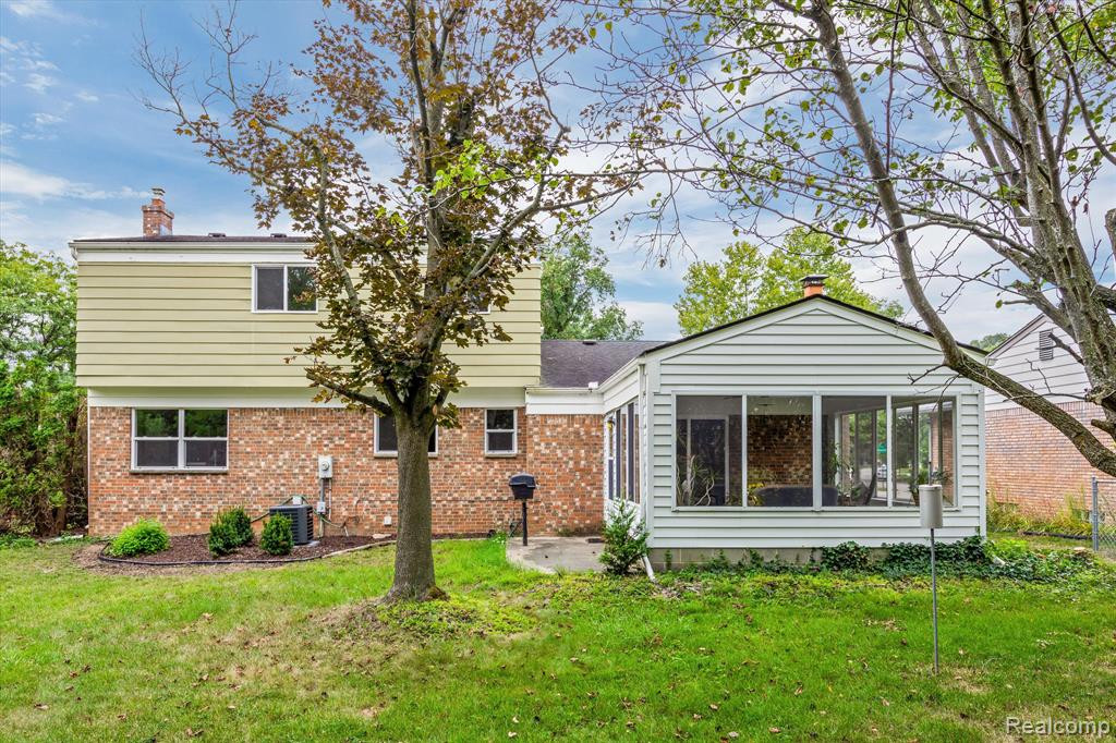 3424 YELLOWSTONE Drive, Ann Arbor, MI 48105 — Photo 39
