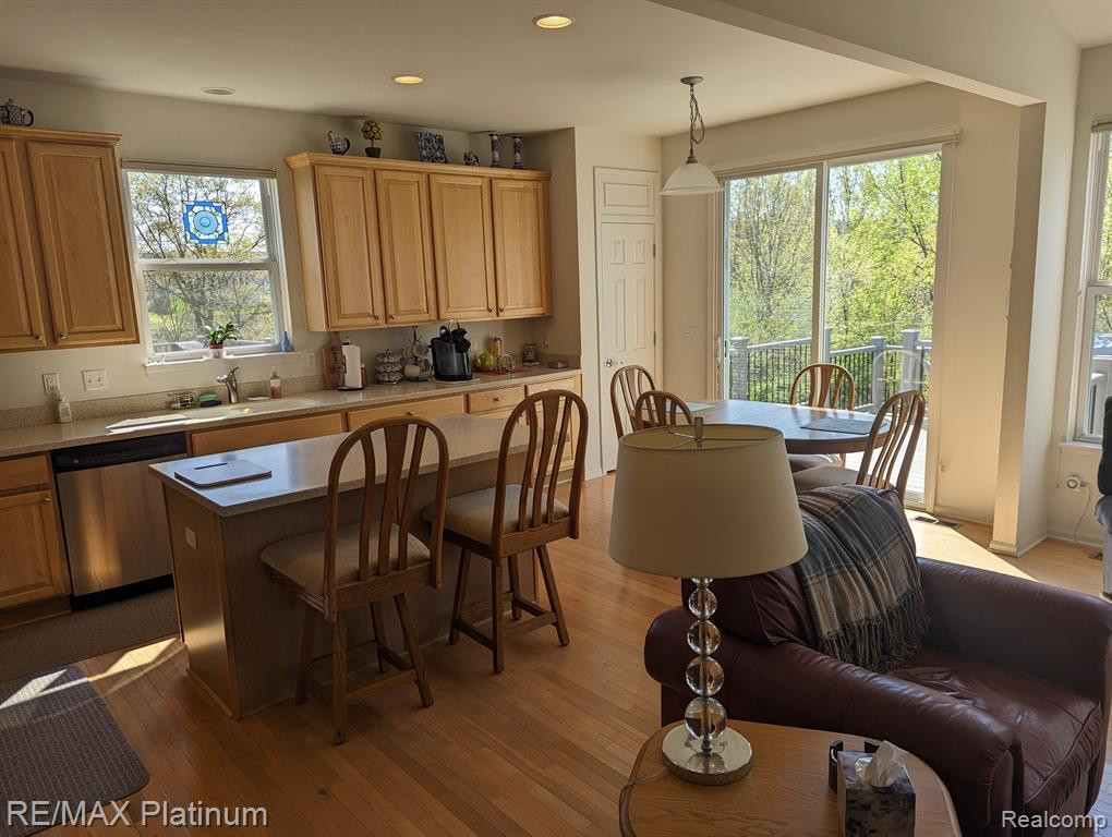 3864 Rainier, Howell, MI 48843 — Photo 6
