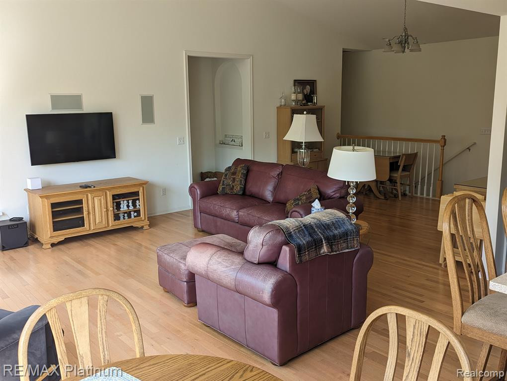 3864 Rainier, Howell, MI 48843 — Photo 8