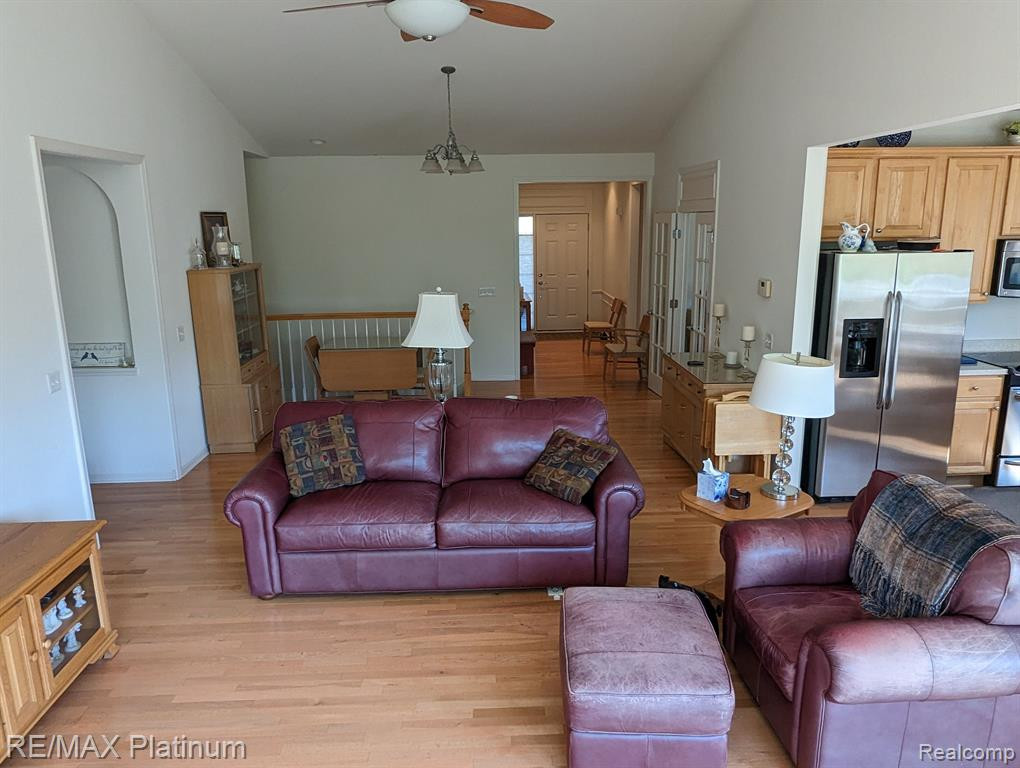 3864 Rainier, Howell, MI 48843 — Photo 9