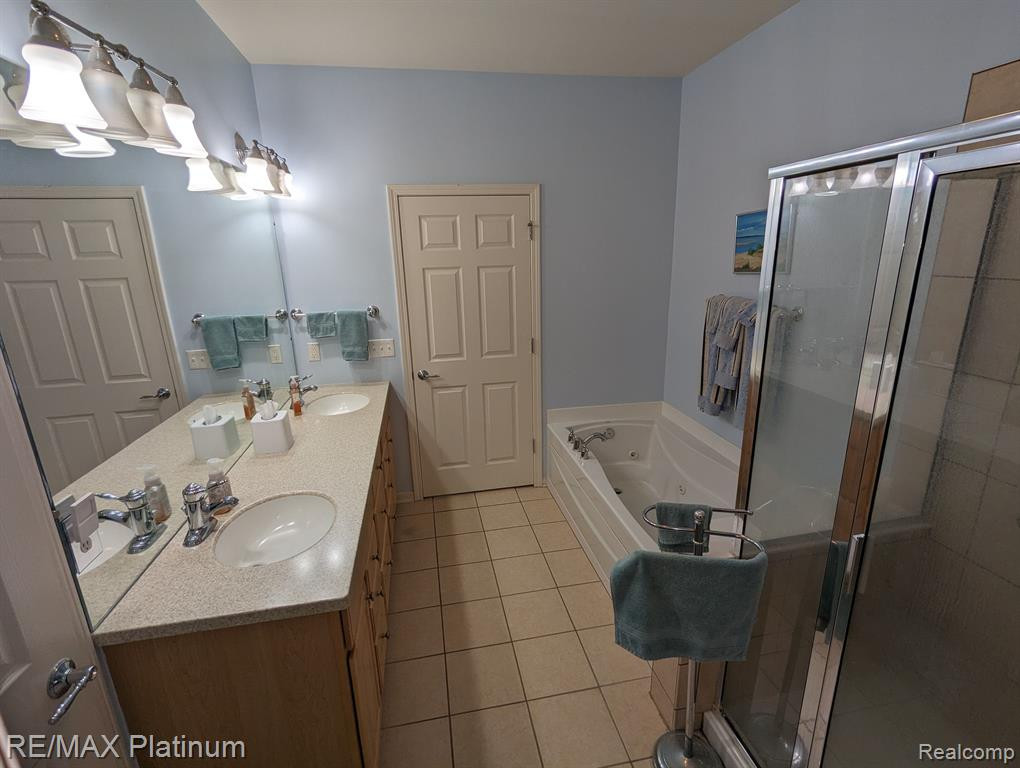 3864 Rainier, Howell, MI 48843 — Photo 15
