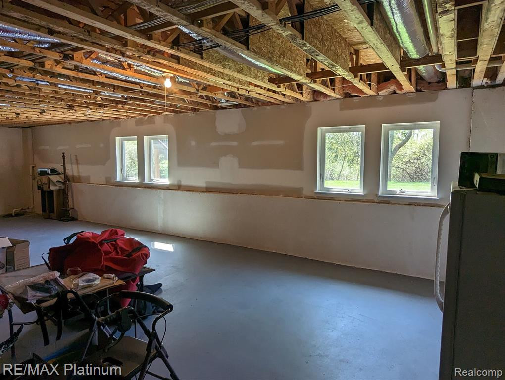 3864 Rainier, Howell, MI 48843 — Photo 28