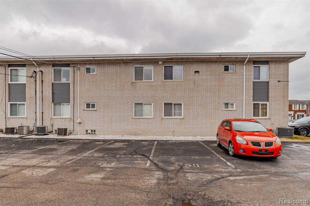 4829 MANSFIELD Avenue, Royal Oak, MI 48073 — Photo 2