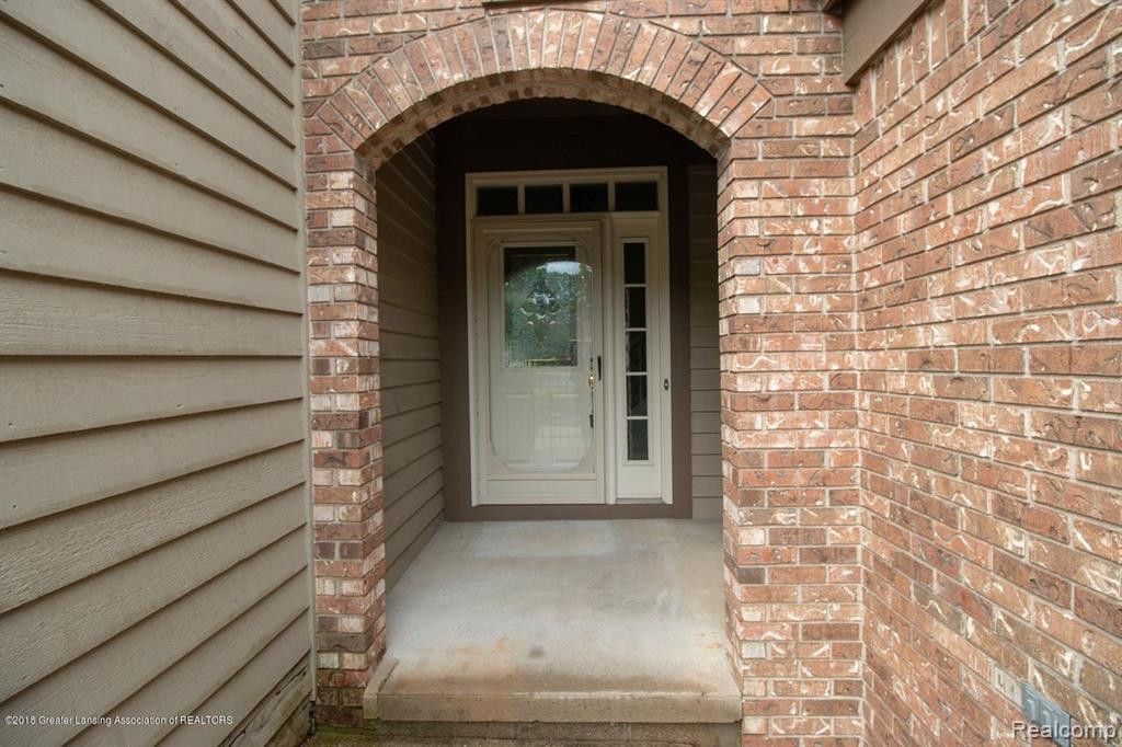 1898 DANBURY E, Okemos, MI 48864 — Photo 2