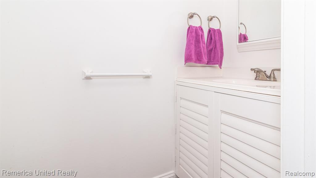 23526 N ROCKLEDGE, 283, Novi, MI — Photo 23