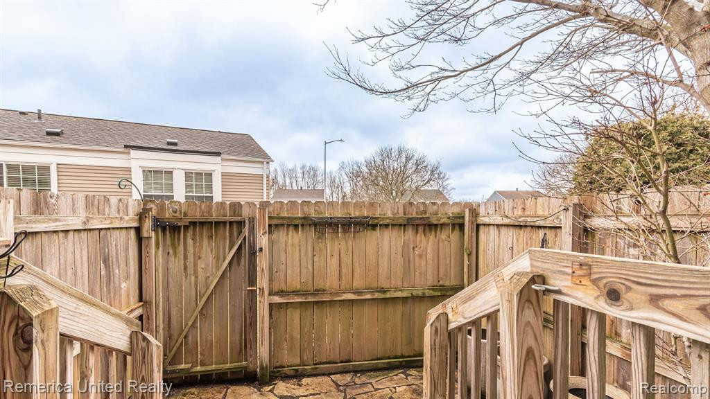 23526 N ROCKLEDGE, 283, Novi, MI — Photo 41