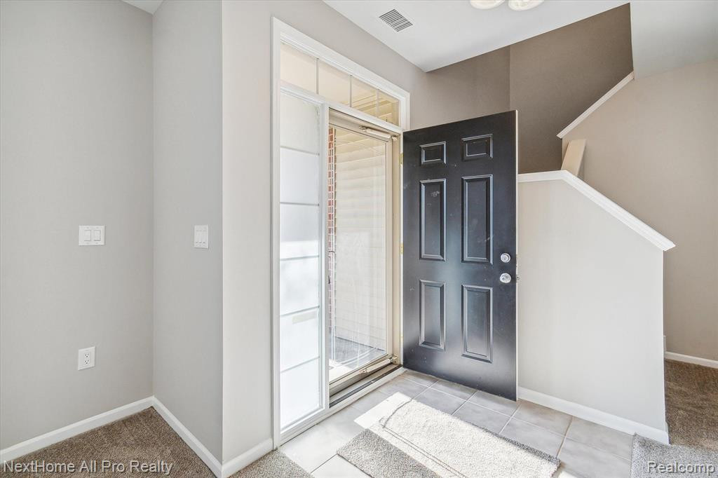 3924 ELIZABETH Avenue, Canton, MI 48188 — Photo 3