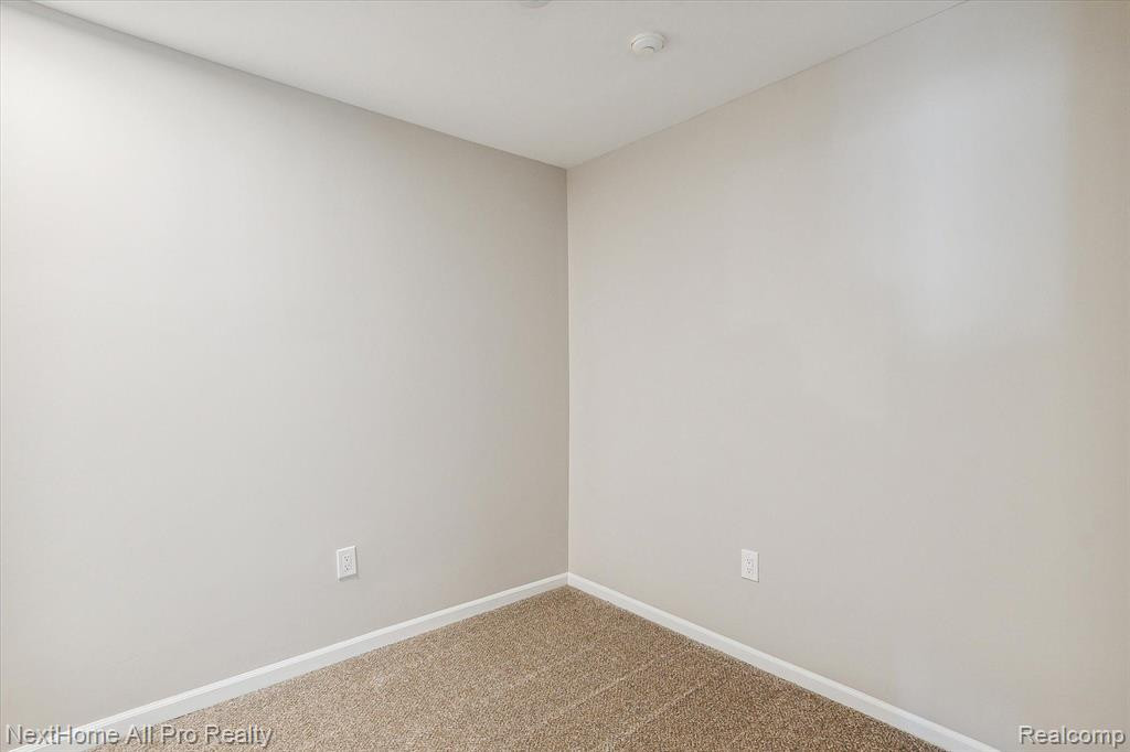 3924 ELIZABETH Avenue, Canton, MI 48188 — Photo 14